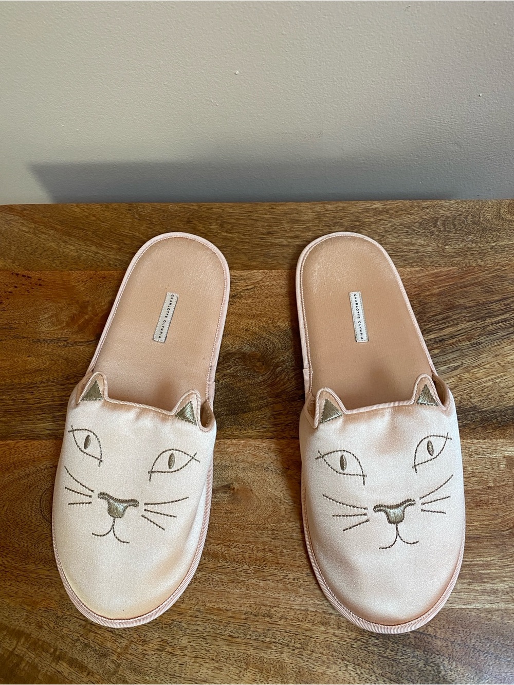 Charlotte Olympia Italy Pink Satin Kitty Cat Face Slippers Shoes House slippers